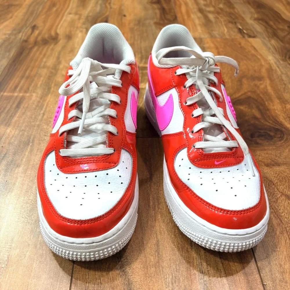 Nike Air Force 1 Low Valentine Day Sneakers Pink & White Hearts Youth Size 6.5
